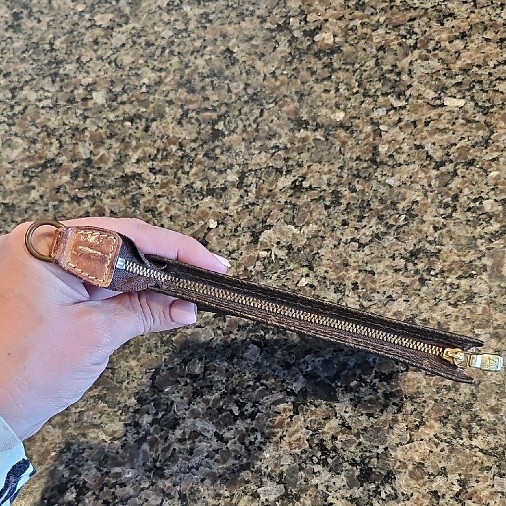 Vintage Louis Vuitton Brown and Tan Monogram Pouch - Picture 5 of 15